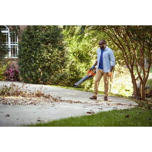 Husqvarna 230iB z akumulatorem i ładowarką