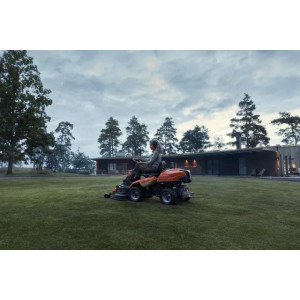 HUSQVARNA R 216T AWD